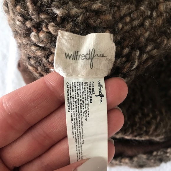 Wilfred Free Tuque - Picture 3 of 3